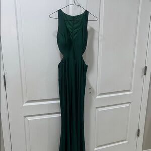 David's Bridal Elegant Green Sleeveless Dress